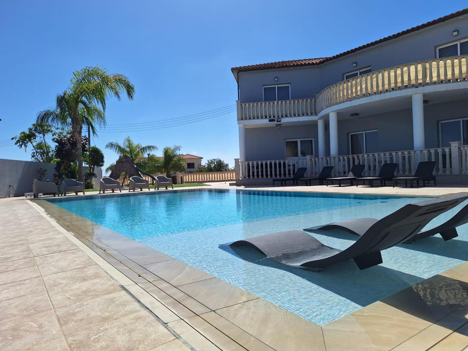 Grand Villa Lynn Seaview Айя-Напа Екстер'єр фото